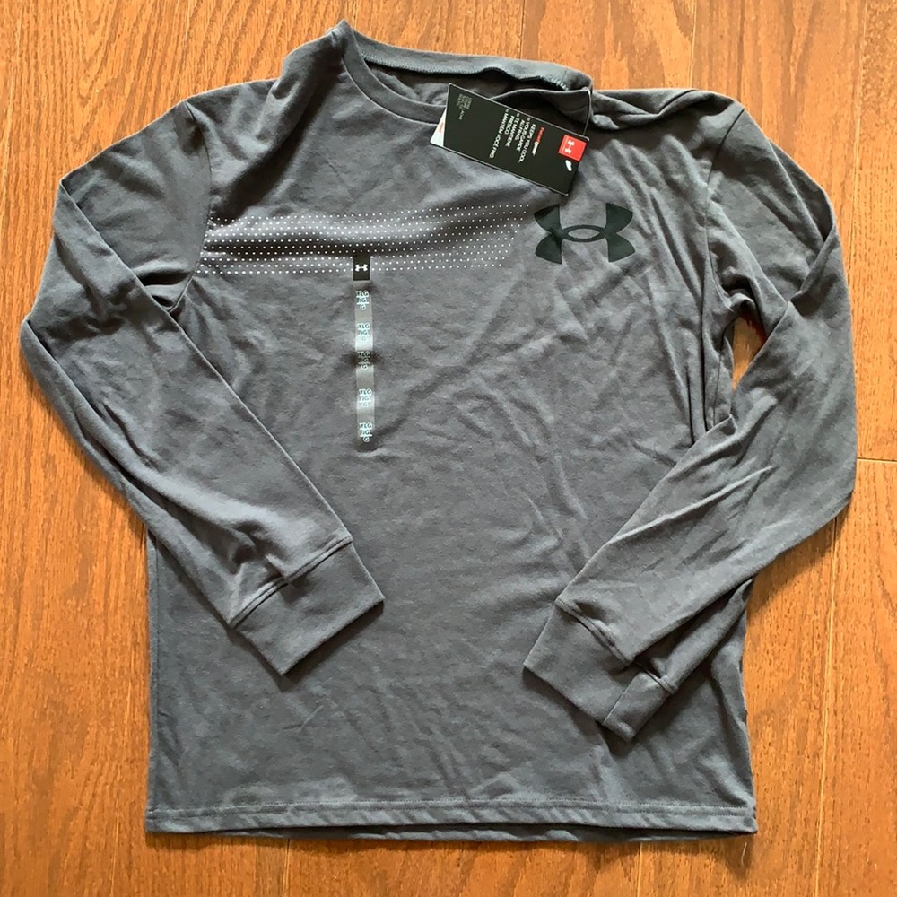 NEW Under Armour Long sleeve T